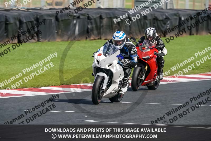 donington no limits trackday;donington park photographs;donington trackday photographs;no limits trackdays;peter wileman photography;trackday digital images;trackday photos